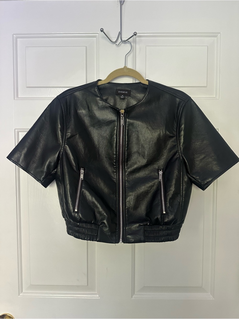 NWOT Evereve Billie Bomber Black Short-Sleeve Leather Zip Jacket